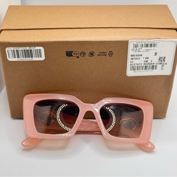 Burberry - translucent pink/nude square frame sunglasses 51-20-140- NWT - Picture 10 of 15